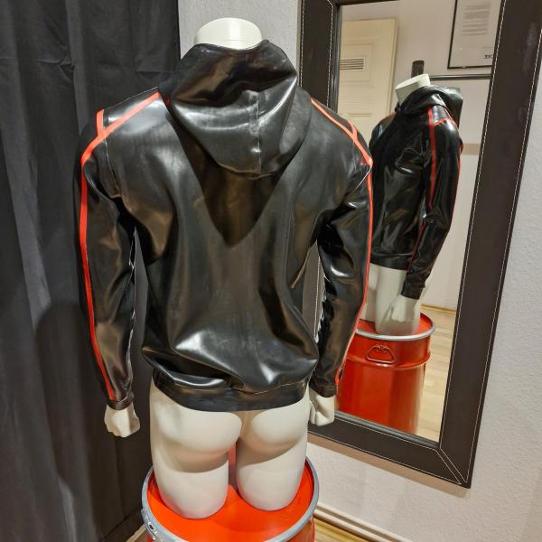 RACTION Hoodie „Bern“ – Struktur trifft Szene.