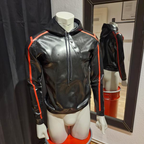 RACTION Hoodie „Bern“ – Struktur trifft Szene.